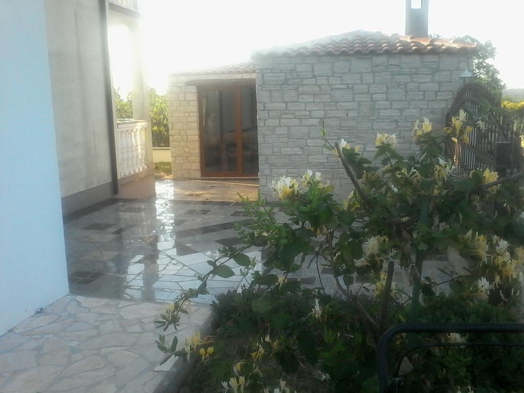 House Apartments Ariamare Πόρετς Εξωτερικό φωτογραφία