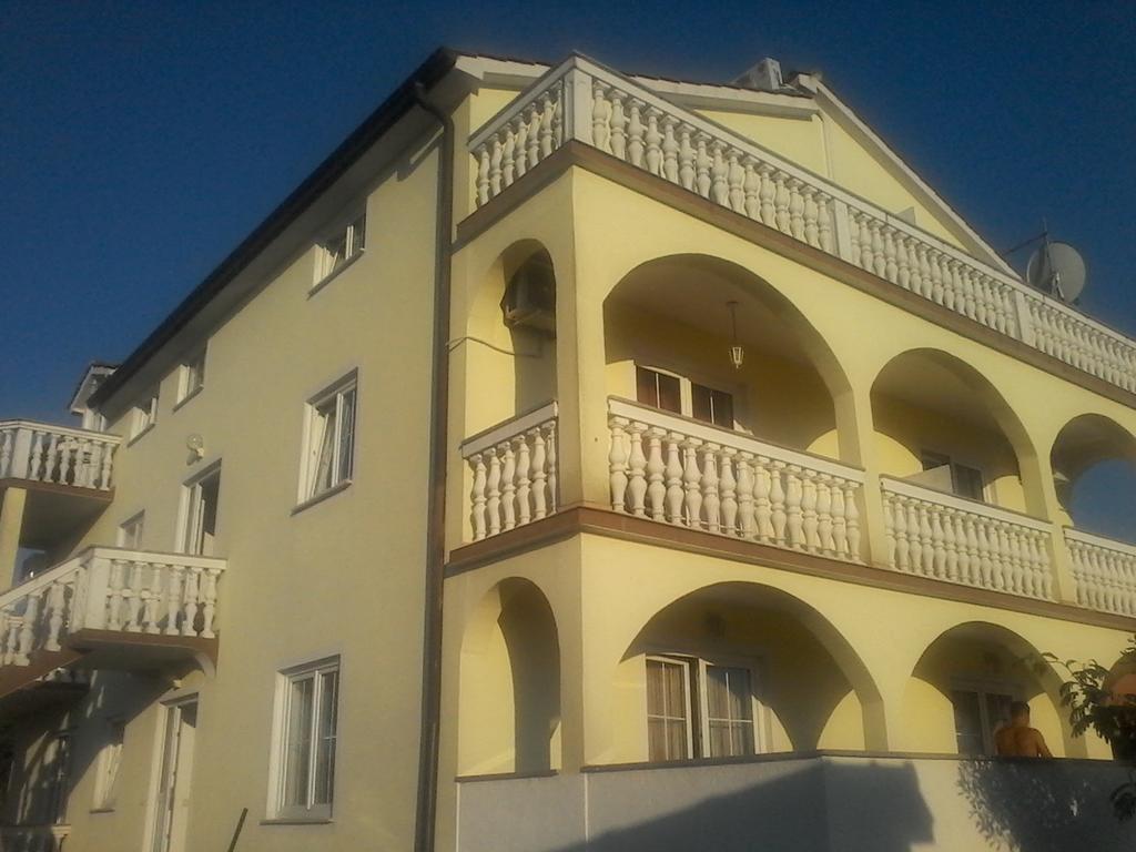 House Apartments Ariamare Πόρετς Εξωτερικό φωτογραφία
