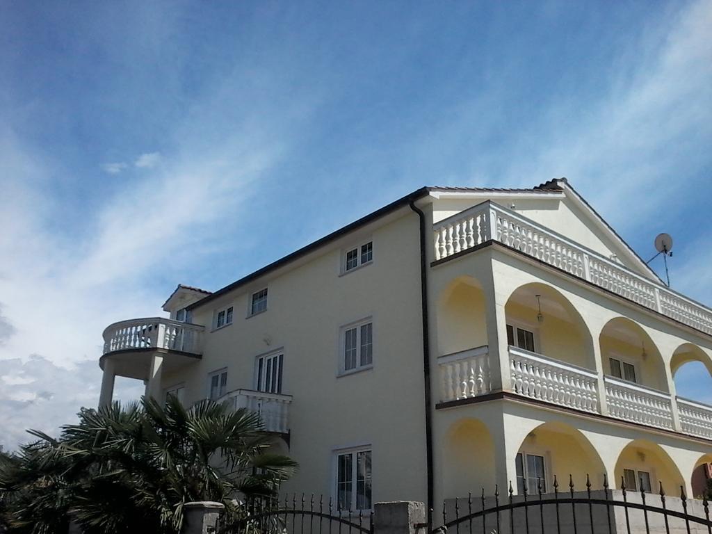 House Apartments Ariamare Πόρετς Εξωτερικό φωτογραφία