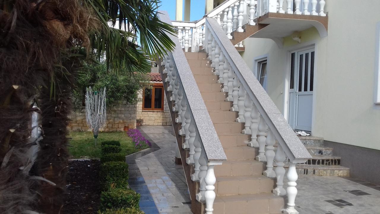 House Apartments Ariamare Πόρετς Εξωτερικό φωτογραφία